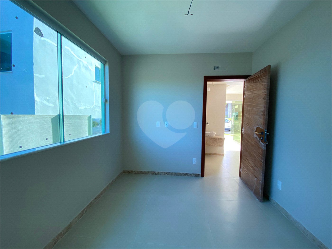Casa à venda com 4 quartos, sendo 3 suítes, em Orla Norte, Porto Seguro, BA