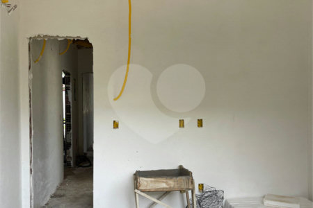 Casa à venda com 3 quartos, sendo 2 suítes, no condomínio Grand Park, Rio de Janeiro - RJ