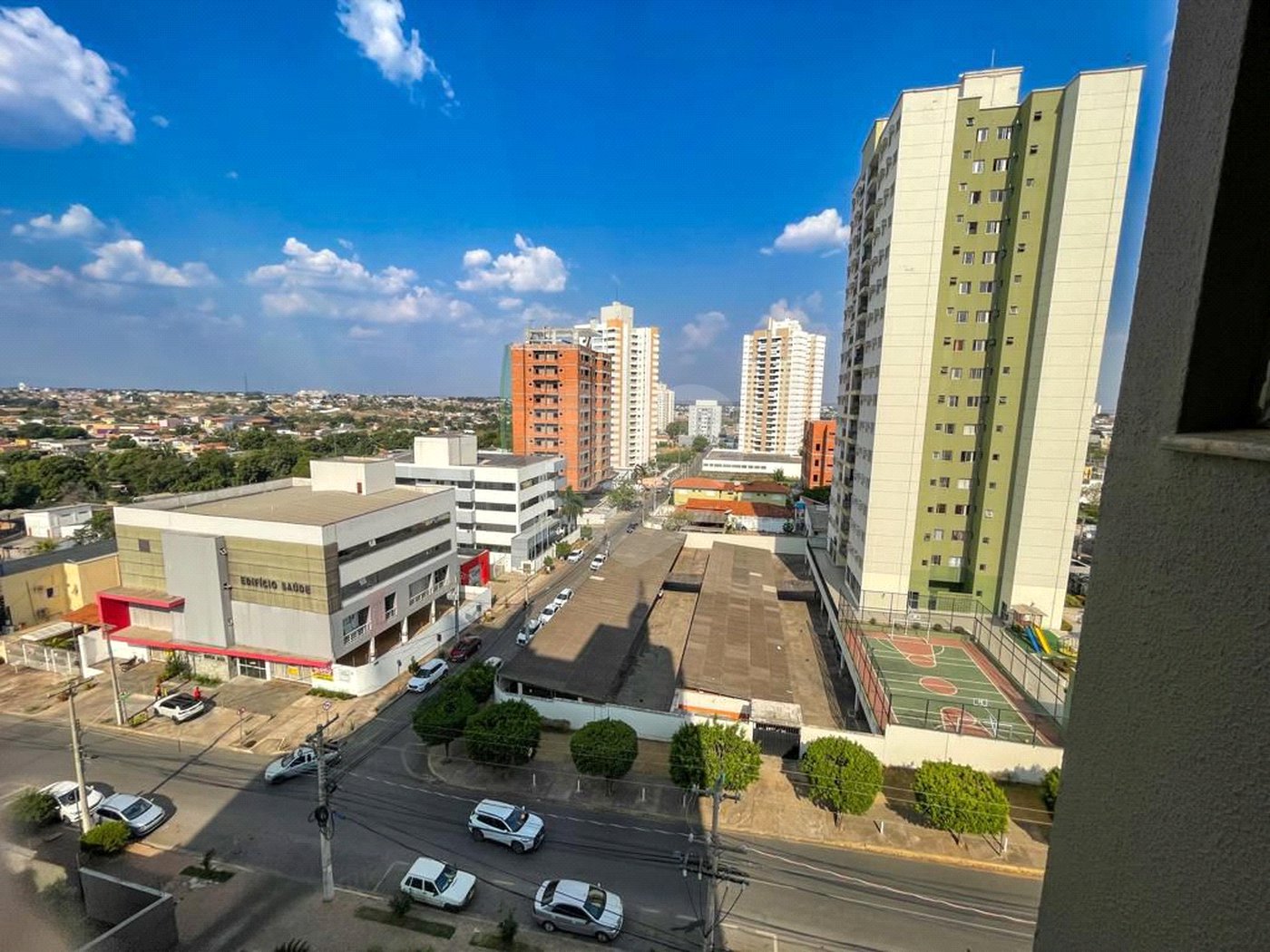 Apartamento à venda com 3 quartos, sendo 1 suíte, em Bosque da Saúde, Cuiabá, MT