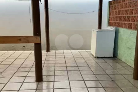 Casa à venda com 3 quartos, sendo 1 suíte,  no Centro, Salto, SP