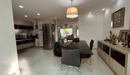 Duplex à venda com 1 quarto, sendo 3 suítes,  em Taperapuan, Porto Seguro, BA