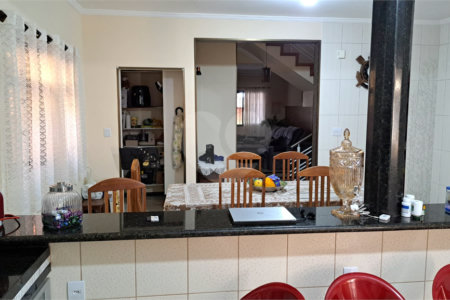 Casa à venda com 3 quartos, sendo 1 suíte,  em Jardim Universo, Mogi das Cruzes, SP