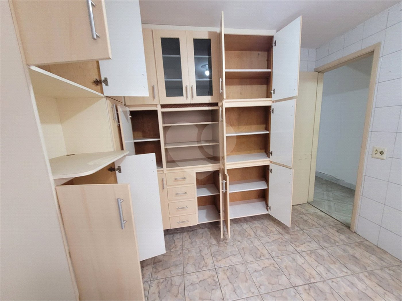 Sobrado à venda com 2 quartos em Jardim Mangalot, São Paulo, SP