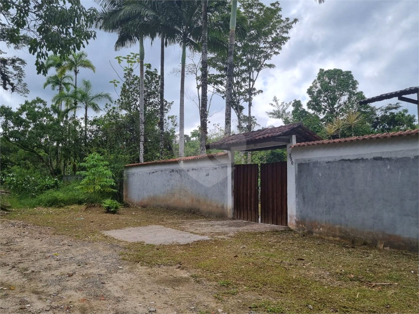 Chácara à venda com 4 quartos em Aguapeú, Itanhaém, SP
