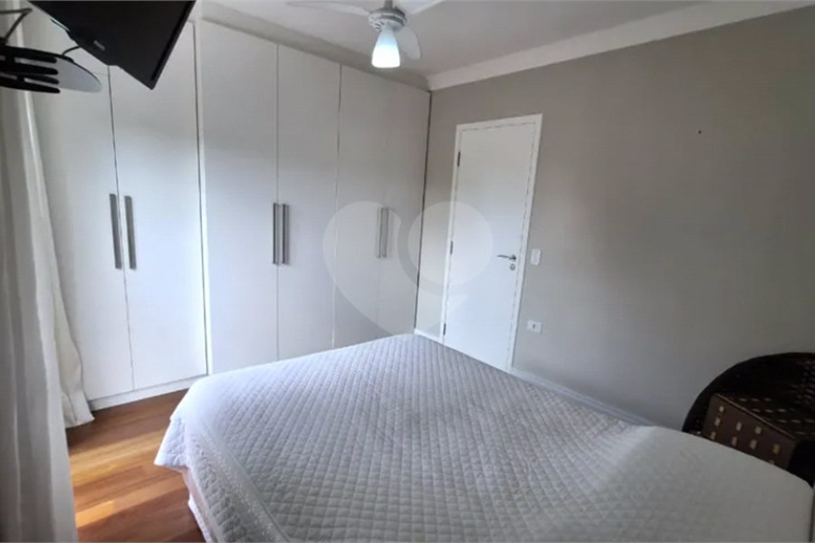 Casa à venda com 5 quartos, sendo 2 suítes,  no condomínio Floradas da Serra, São Paulo - SP