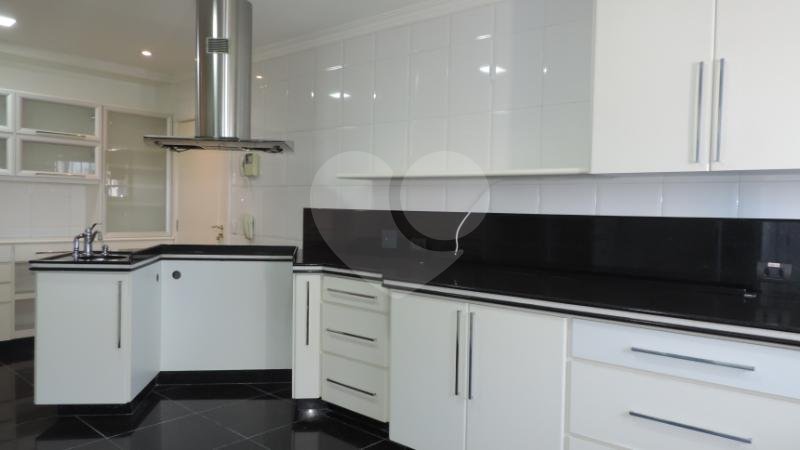 Apartamento à venda com 3 suítes em Jardim Marajoara, São Paulo, SP