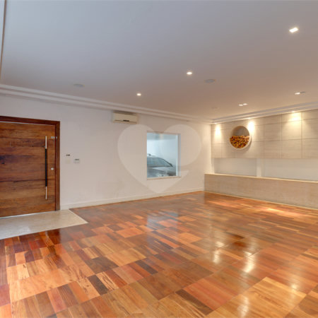 Sobrado à venda com 4 quartos, sendo 2 suítes, em Brooklin Novo, São Paulo, SP