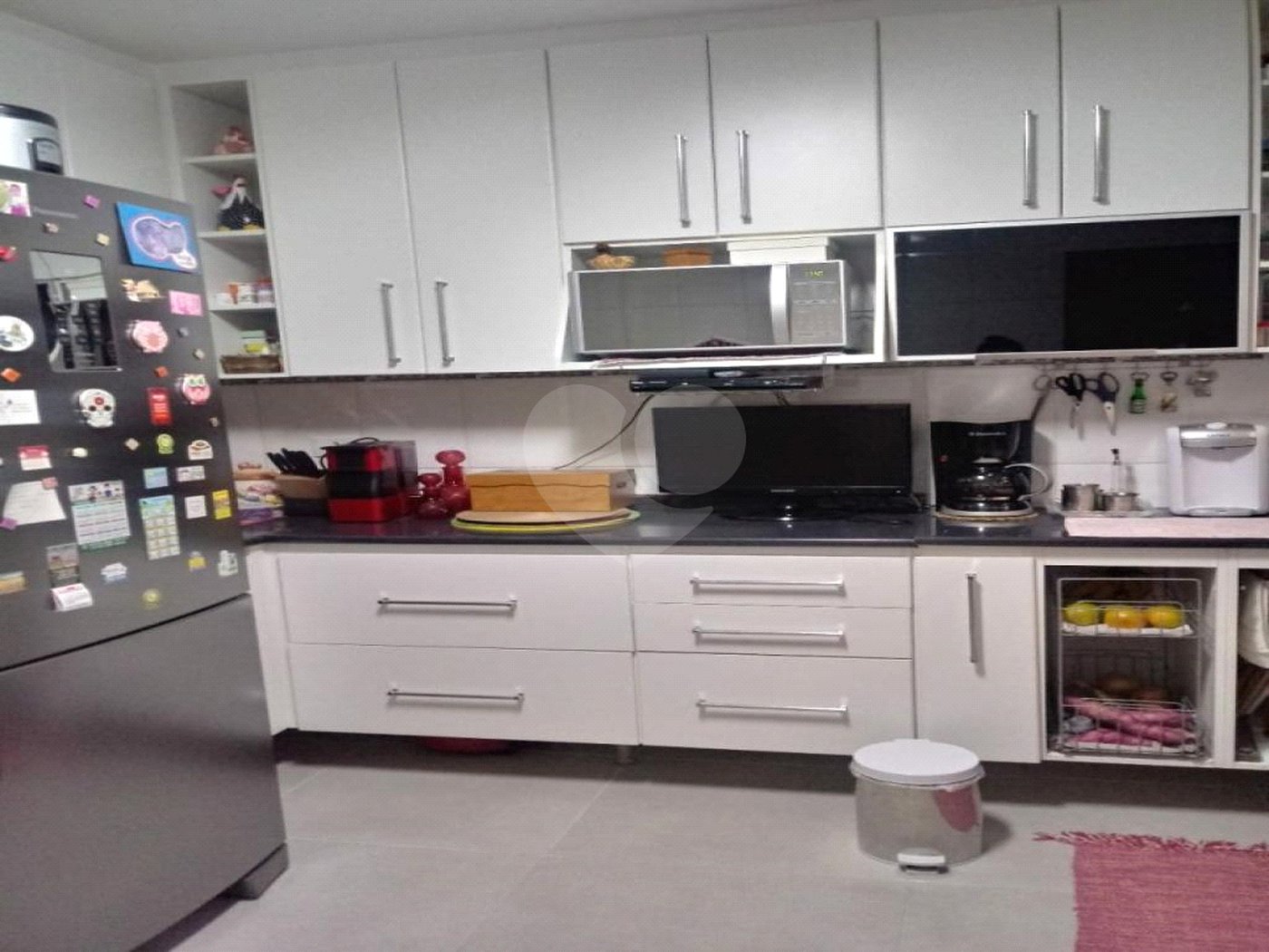 Casa à venda com 3 quartos, sendo 1 suíte, no condomínio Alcides Moreira, São Paulo - SP