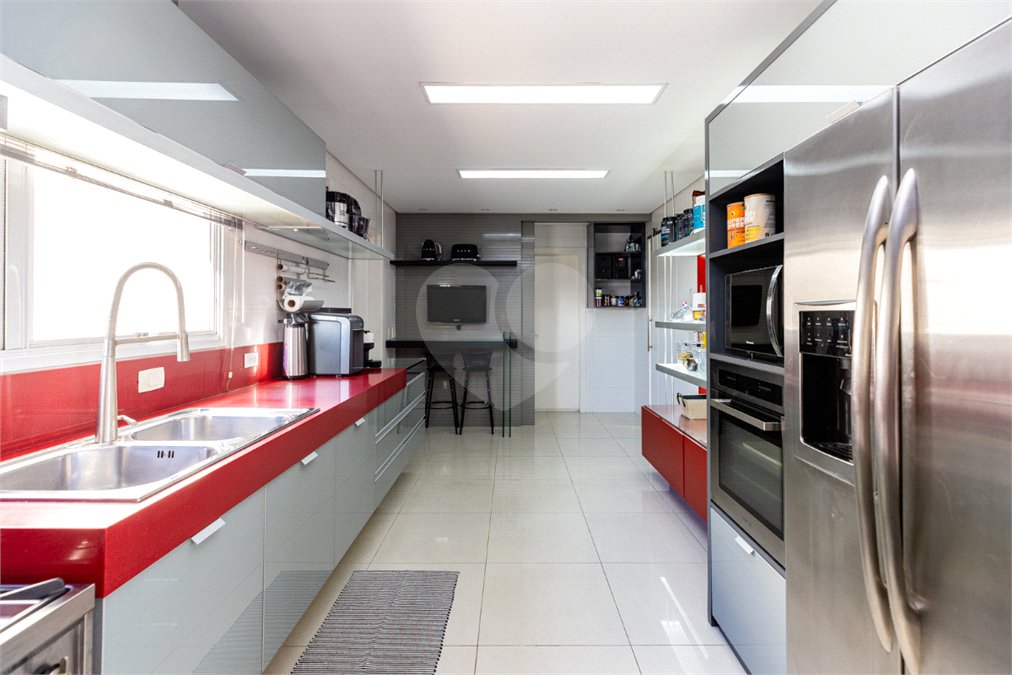 Apartamento à venda com 4 quartos, sendo 3 suítes, em Campo Belo, São Paulo, SP