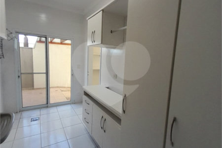 Casa à venda com 4 quartos, sendo 3 suítes, no condomínio Residencial Terras de Vinhedo, Vinhedo - SP