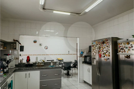 Casa à venda com 4 suítes no condomínio Monte Belo, Salto - SP