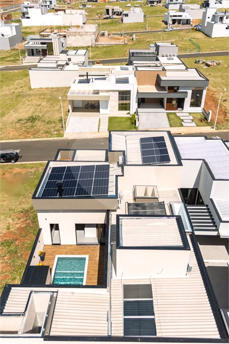 Casa à venda com 3 suítes no condomínio Residencial Dona Maria Candida, Indaiatuba - SP