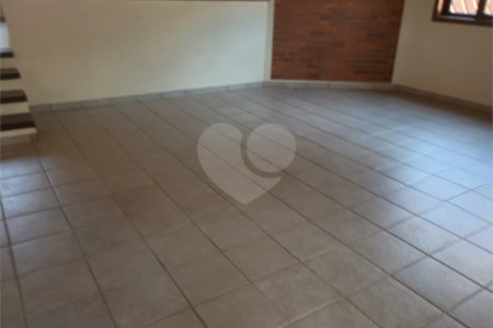 Casa para alugar com 4 quartos, sendo 2 suítes, no condomínio Estância Marambaia, Vinhedo - SP