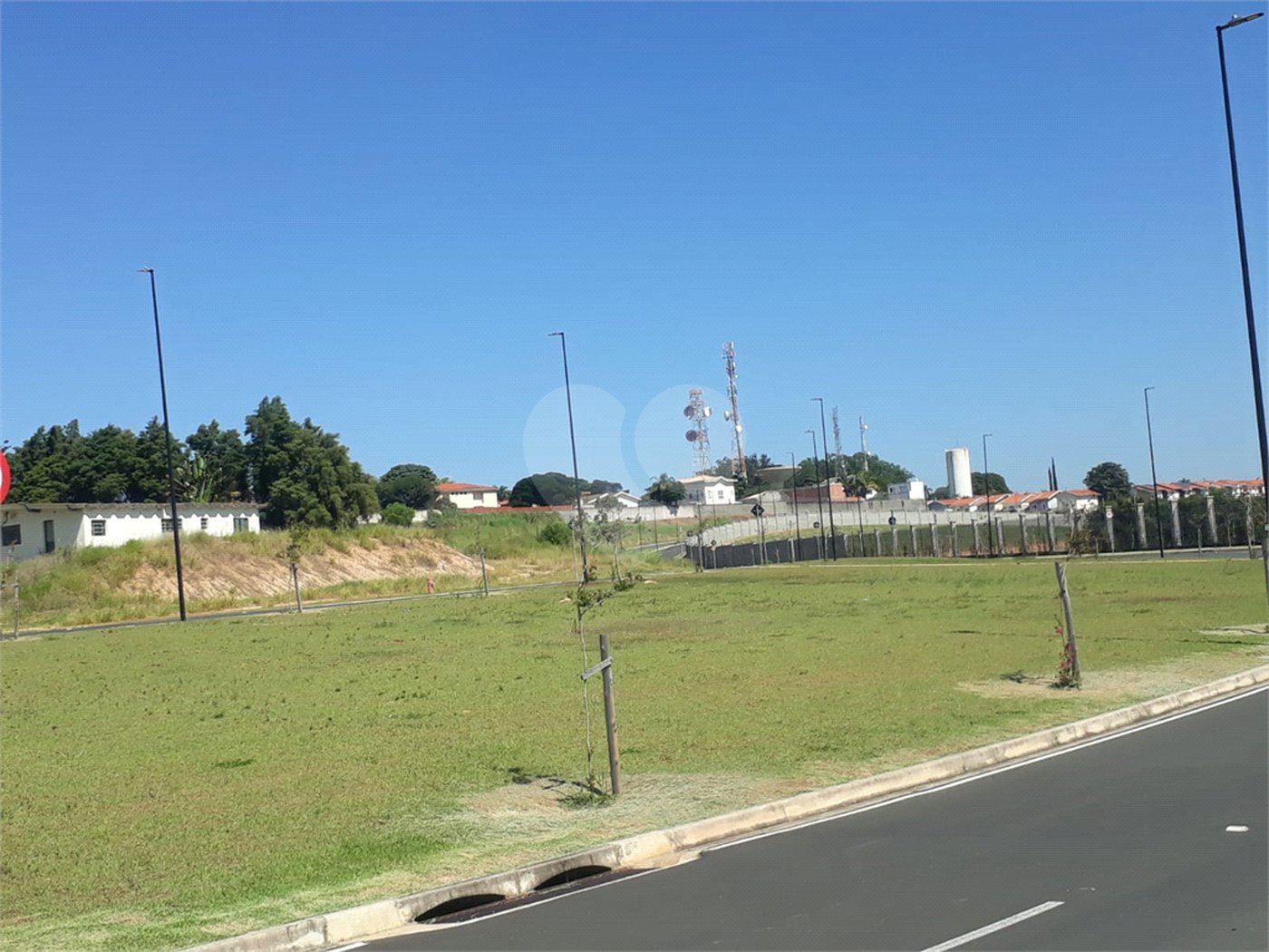 Casa à venda no condomínio Villa dos Pinheiros, Indaiatuba - SP