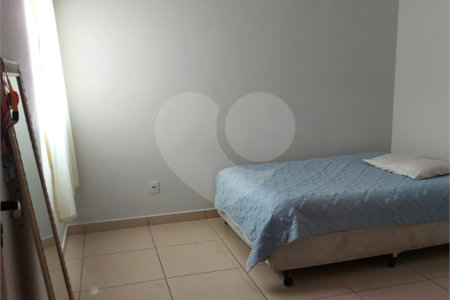 Casa à venda com 4 quartos, sendo 1 suíte, em Terra da Uva, Louveira, SP