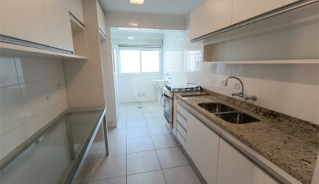 Apartamento à venda com 3 quartos, sendo 1 suíte,  no Centro, São Roque, SP