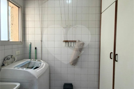 Apartamento à venda com 2 quartos em Parque Maria Domitila, São Paulo, SP