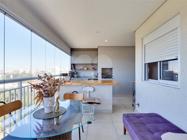 Apartamento à venda com 2 quartos, sendo 1 suíte,  em Santo Amaro, São Paulo, SP