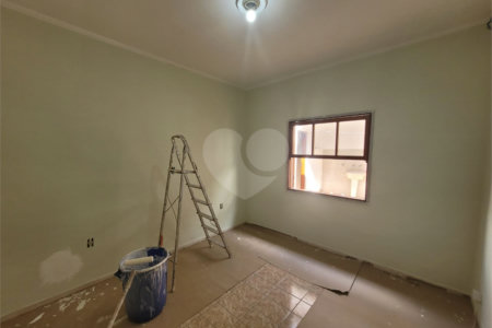 Sobrado à venda com 4 quartos, sendo 1 suíte,  em Jardim Itamaracá, Indaiatuba, SP