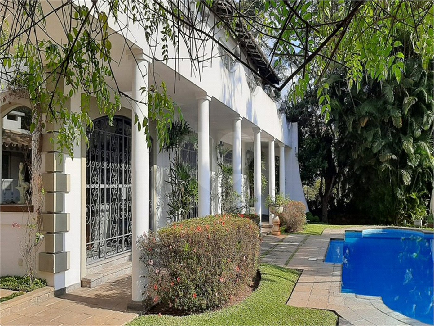 Casa à venda com 5 quartos, sendo 2 suítes,  em Jardim Guedala, São Paulo, SP