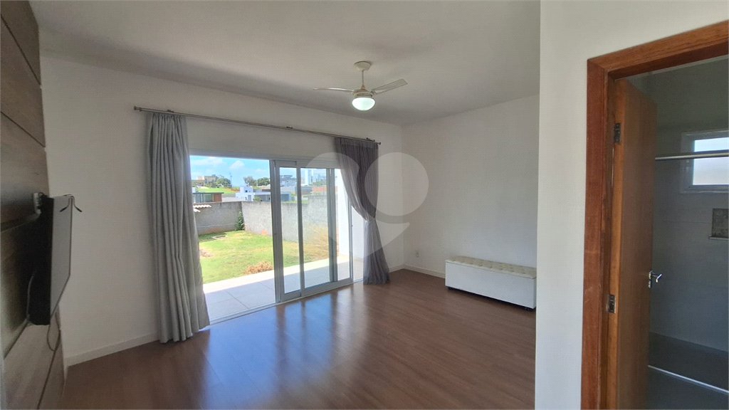 Casa à venda com 4 quartos, sendo 3 suítes,  no condomínio Fazenda Alta Vista, Salto de Pirapora - SP