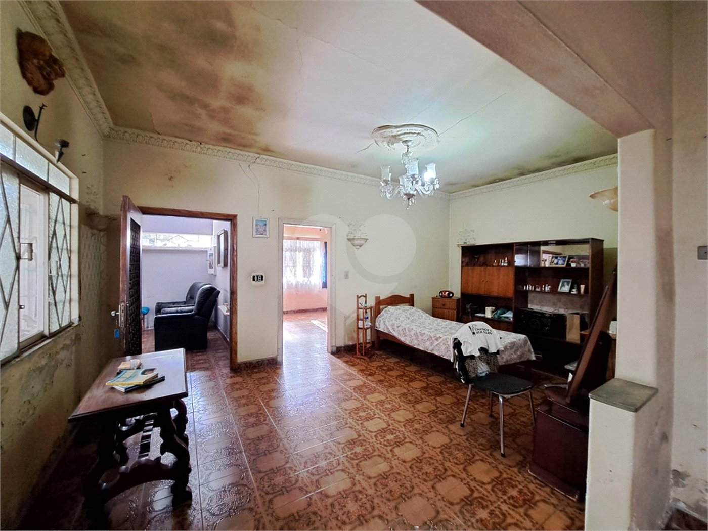 Casa à venda com 3 quartos, sendo 1 suíte, em Vila Constança, São Paulo, SP