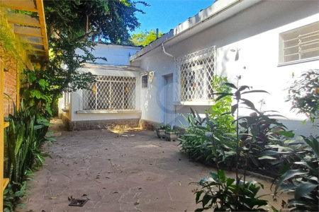 Casa Térrea à venda com 4 quartos, sendo 1 suíte,  em Brooklin Velho, São Paulo, SP