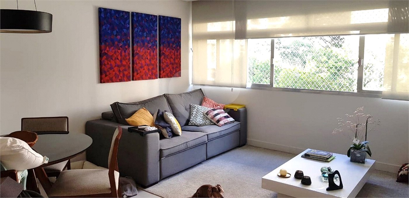 Apartamento à venda com 3 quartos, sendo 1 suíte, em Moema, São Paulo, SP