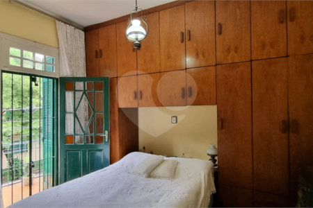 Sobrado à venda com 4 quartos, sendo 1 suíte,  em Água Branca, São Paulo, SP