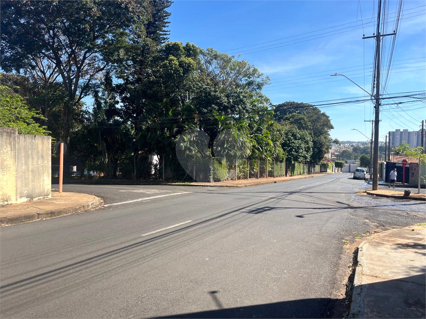 Terreno à venda com 1 suíte no Centro, Araraquara, SP