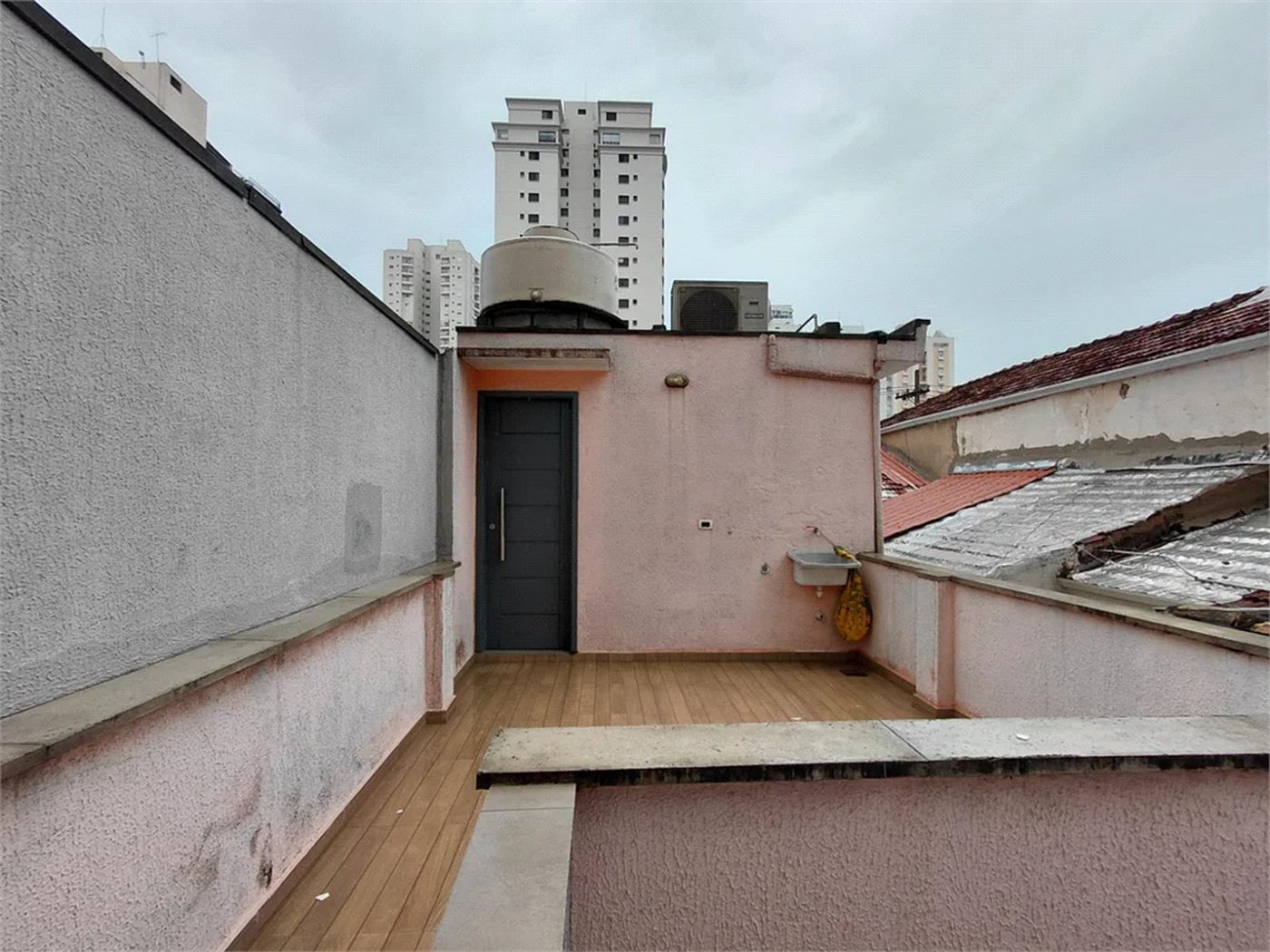 Sobrado à venda com 3 quartos, sendo 1 suíte,  em Vila Romana, São Paulo, SP