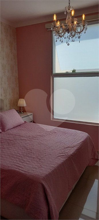 Casa à venda com 3 quartos, sendo 1 suíte, no condomínio Caruatinga, Atibaia - SP