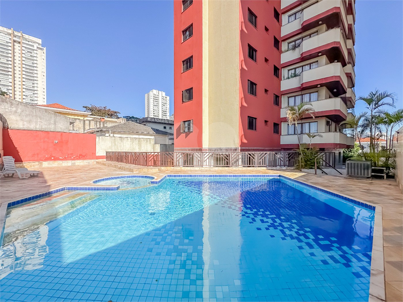 Apartamento à venda com 3 quartos, sendo 1 suíte, em Vila Carrão, São Paulo, SP