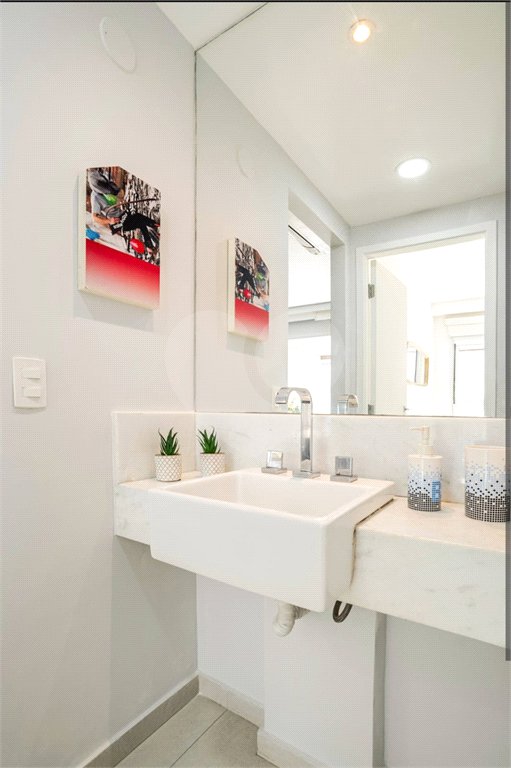 Pratico e moderno apartamento mobiliado de 45 m2 na Bela Vista