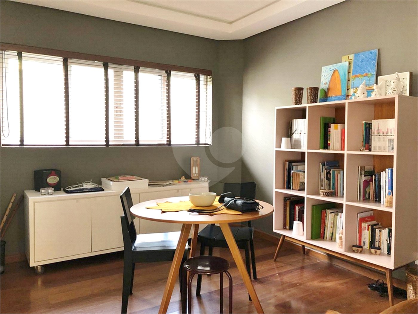Sobrado à venda com 4 quartos, sendo 1 suíte, em Jardim Novo Mundo, São Paulo, SP