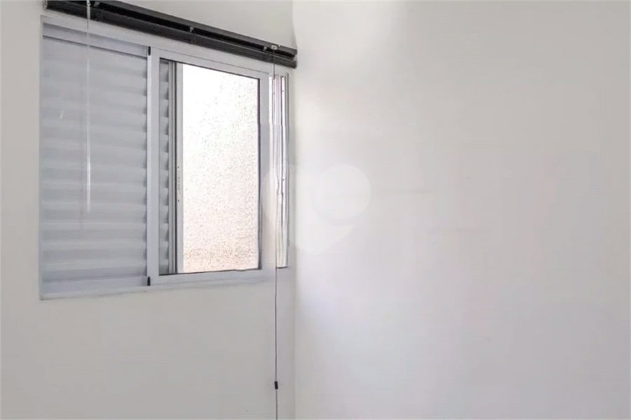 Casa à venda com 3 quartos, sendo 1 suíte, no condomínio Rafaela I, São Paulo - SP