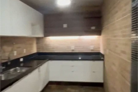 Casa à venda com 3 suítes em Vila Romana, São Paulo, SP