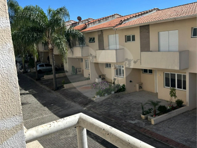 Casa à venda com 3 quartos, sendo 1 suíte,  no condomínio Village St. Louis, São Paulo - SP