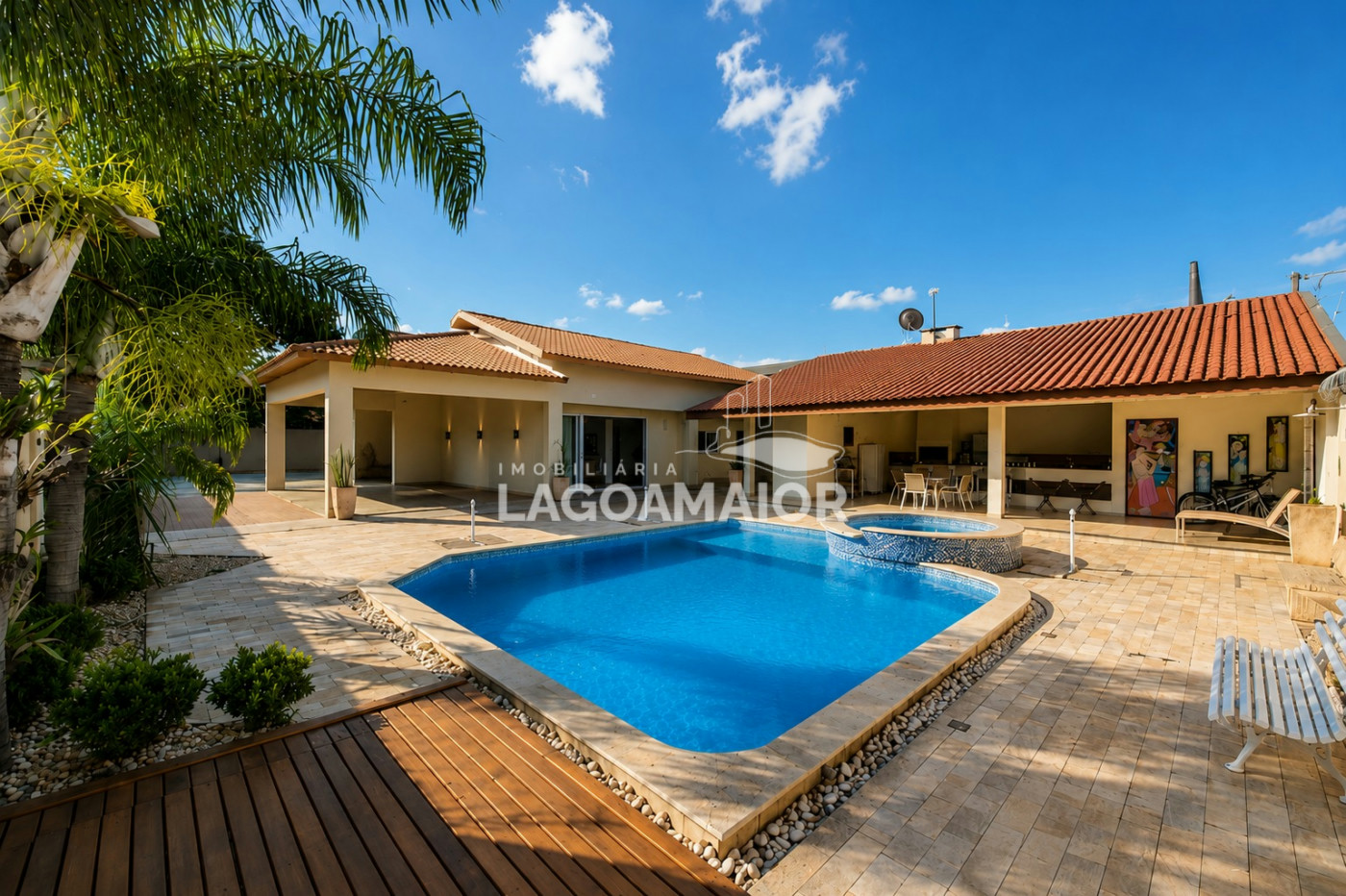 Casa à venda com 3 suítes em Jardim Novo Aeroporto, Três Lagoas, MS