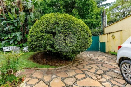 Casa para alugar com 3 suítes em Jardim América, São Paulo, SP