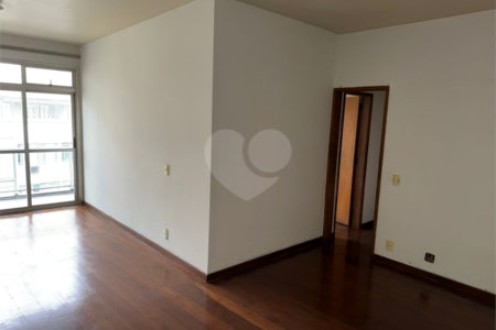 Apartamento à venda com 4 quartos, sendo 1 suíte,  em Tijuca, Rio de Janeiro, RJ
