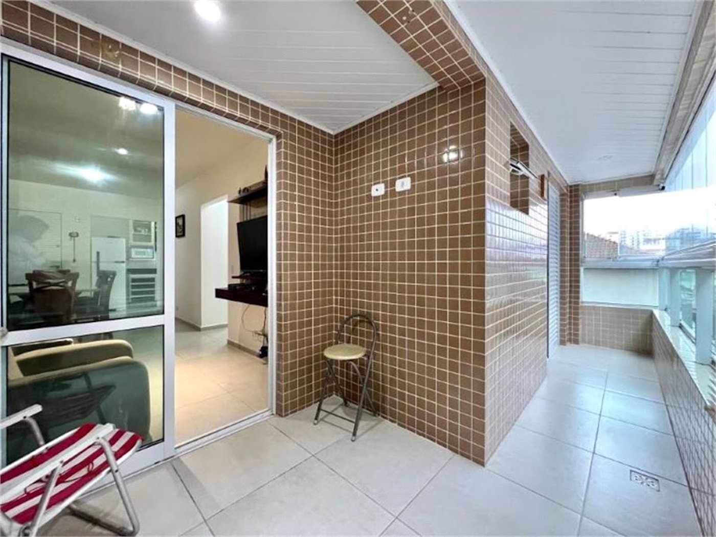 Apartamento Residencial à venda, Vila Guilhermina, Praia Grande - AP1374.