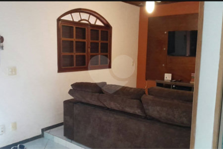 Casa à venda com 4 quartos, sendo 2 suítes, em Albatroz, Armação dos Búzios, RJ