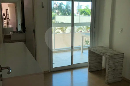 Apartamento à venda com 3 suítes em Santana, São Paulo, SP