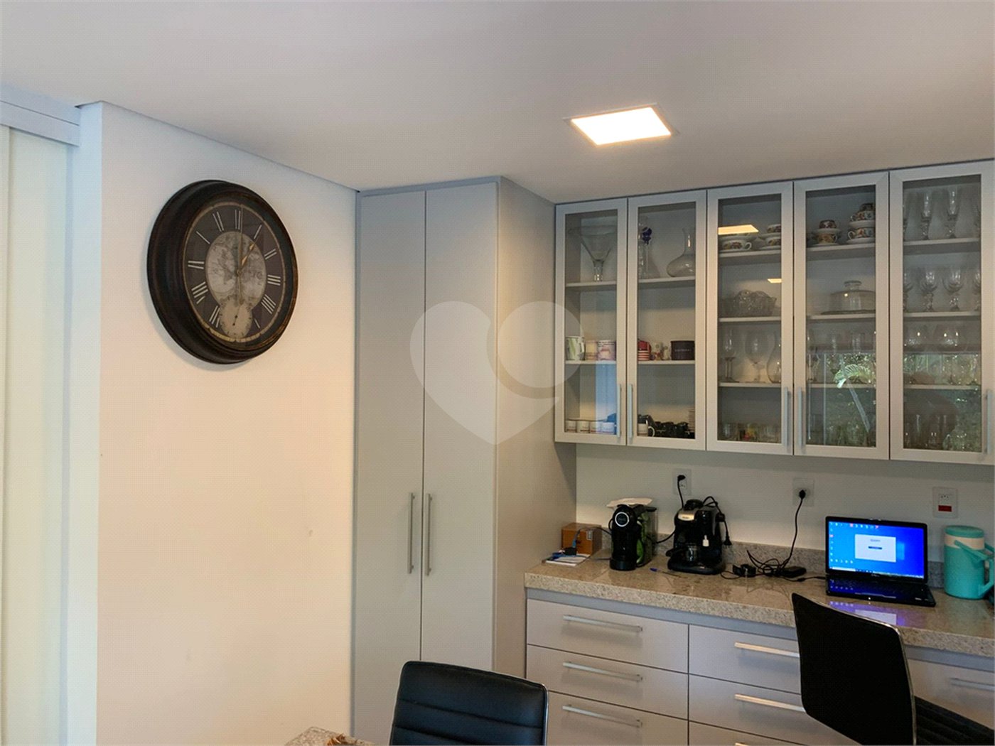 Casa à venda com 7 quartos, sendo 5 suítes, no condomínio Vivendas do Lago -, Sorocaba - SP