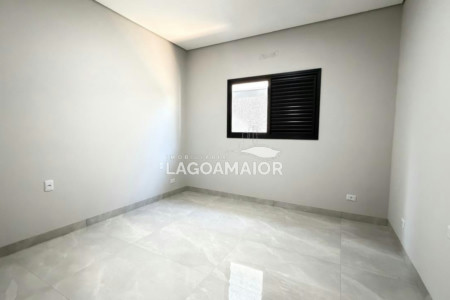 Casa à venda com 3 quartos no condomínio Residencial Costa Leste, Três Lagoas - MS
