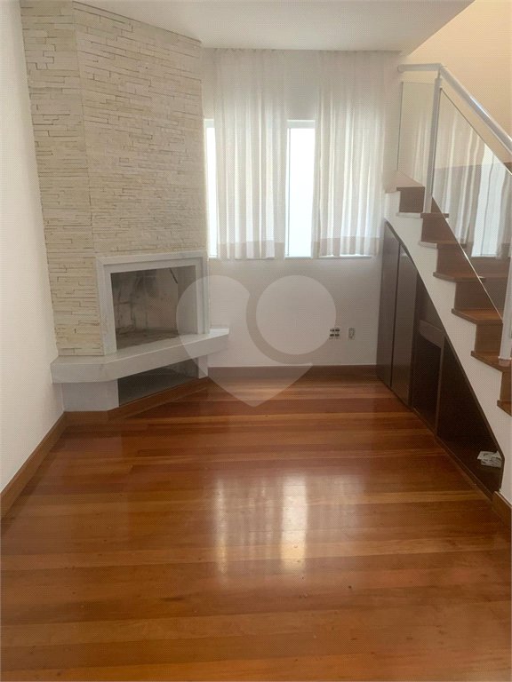 Casa à venda com 3 suítes no condomínio Villaggio Belvedere, São Paulo - SP
