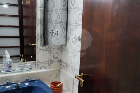 Sobrado à venda com 5 suítes em Jardim Armênia, Mogi das Cruzes, SP