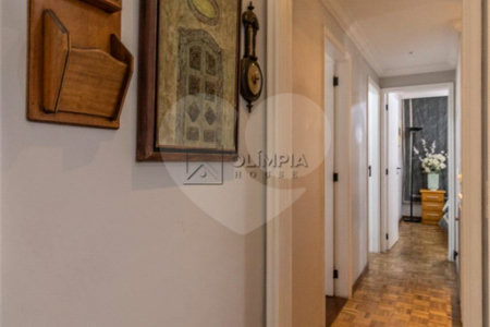 Apartamento à venda com 3 quartos, sendo 2 suítes, em Campo Belo, São Paulo, SP