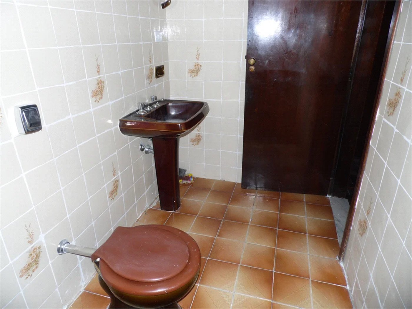 Casa à venda com 5 quartos, sendo 3 suítes, em Vila São Francisco, São Paulo, SP